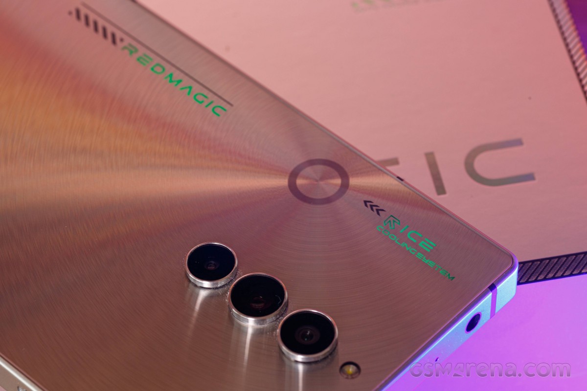 nubia RED MAGIC 8SPRO 大陸版 Nubia Red Magic 8S Pro - Dao Transparent