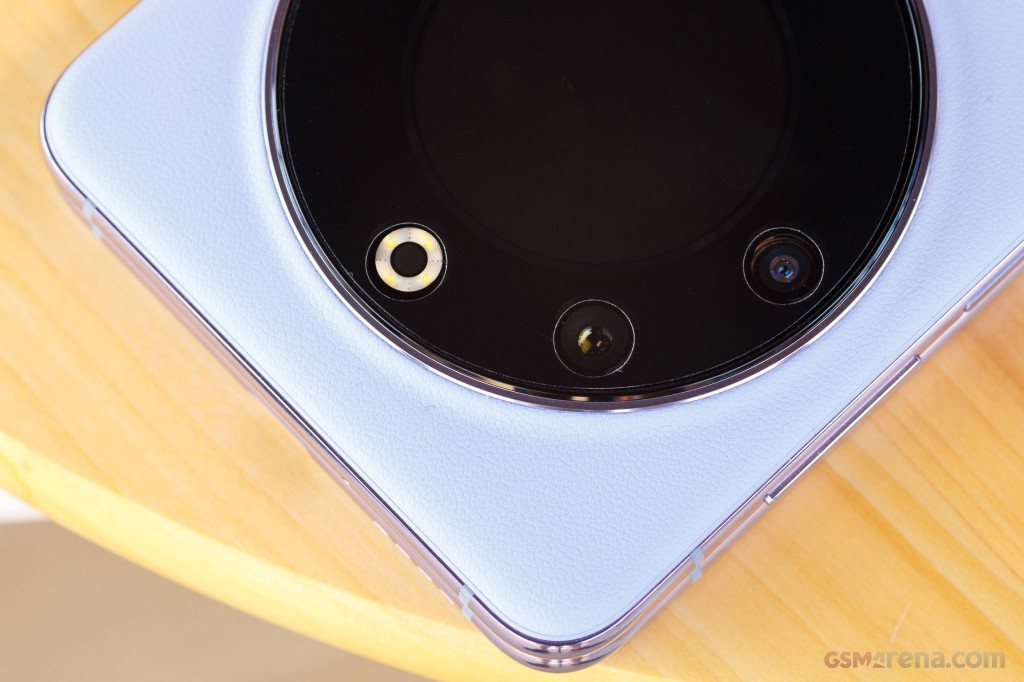 Tecno Phantom V Flip