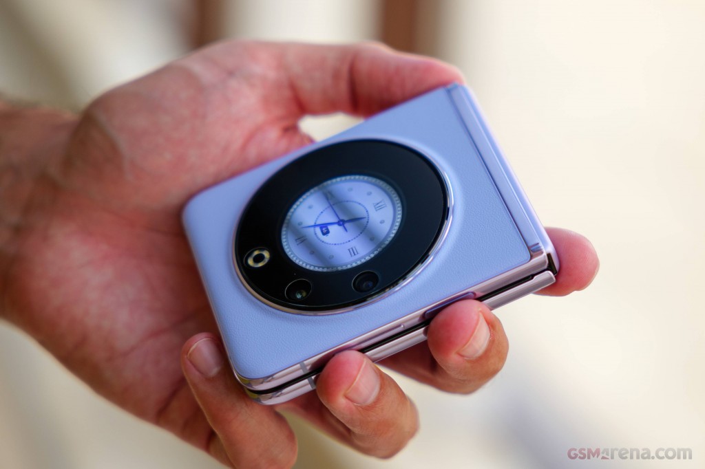 Tecno Phantom V Flip