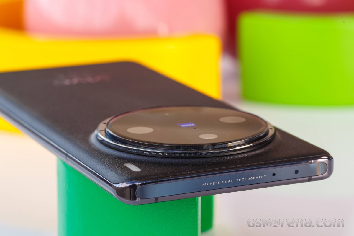vivo X100 Pro review: Design, build quality, handling