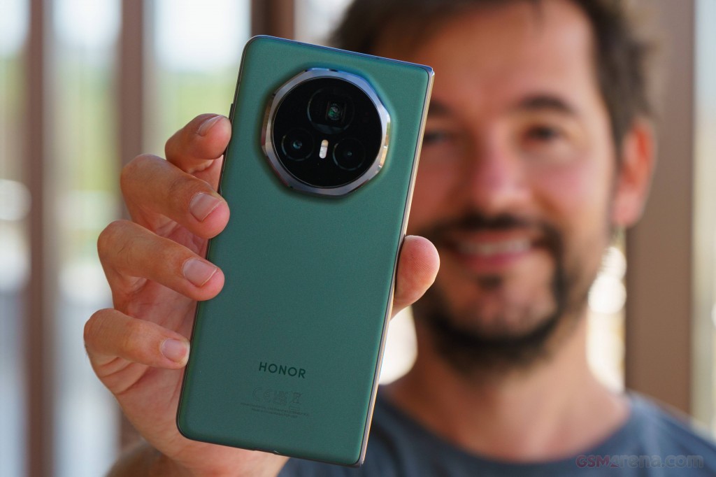 Honor Magic V3