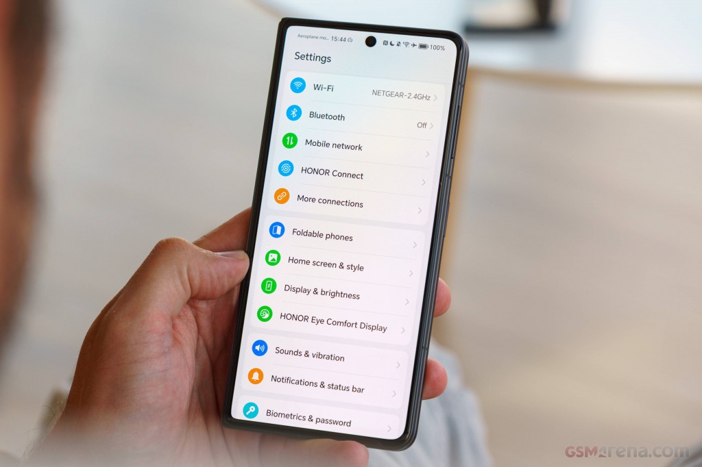 Honor Magic V3