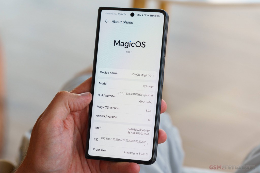 Honor Magic V3