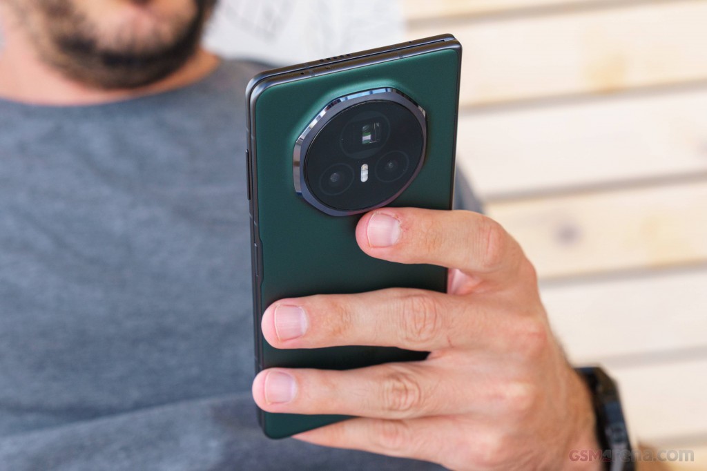 Honor Magic V3