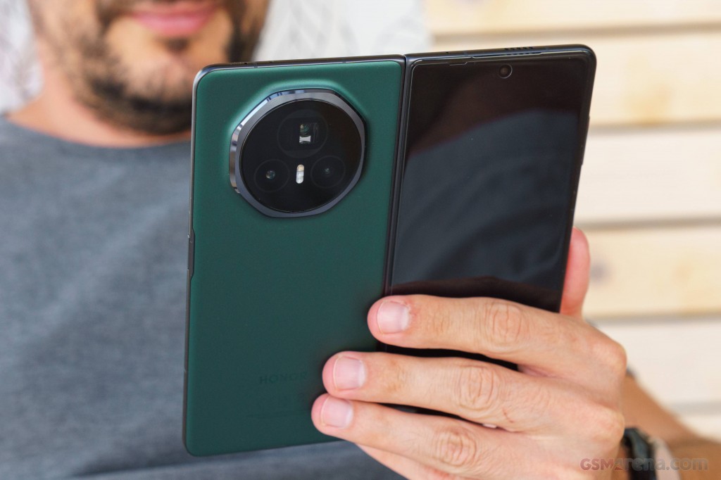 Honor Magic V3