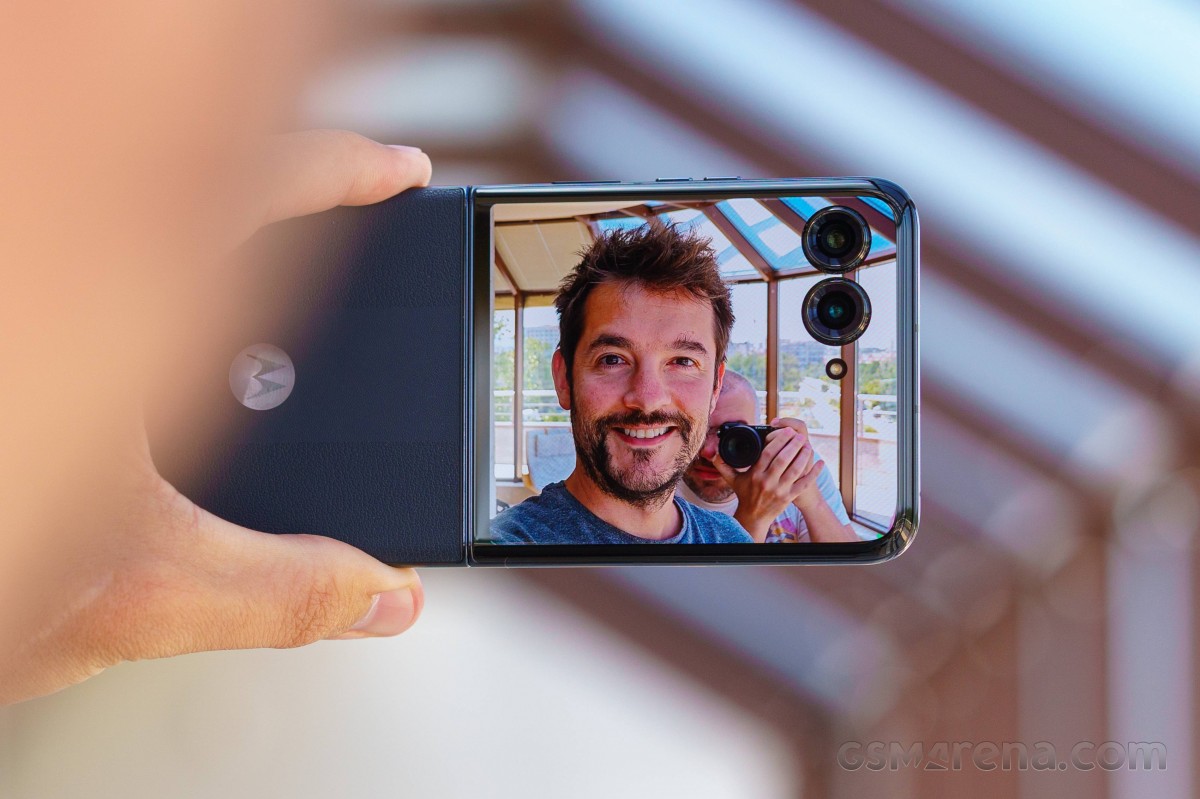 Motorola Razr+ Vs Motorola Edge 50 Ultra: Ultimate Comparison