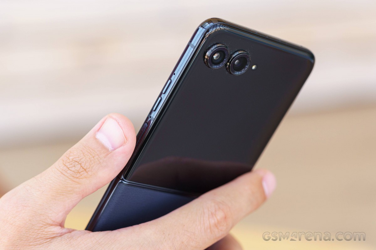 Motorola Razr 50 Ultra/razr+ (2024) review: Design, build quality