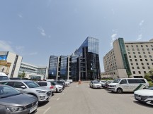 Daylight samples, ultrawide camera - f/2.2, ISO 50, 1/2494s - Poco F6 Pro review