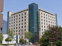 Daylight samples, main camera (2x) - f/1.6, ISO 50, 1/2232s - Poco F6 Pro review