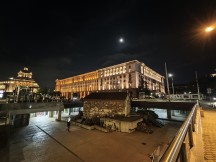 Low-light samples, ultrawide camera - f/2.2, ISO 3200, 1/9s - Poco F6 Pro review