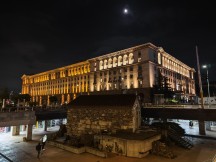 Low-light samples, main camera (1x) - f/1.6, ISO 1250, 1/17s - Poco F6 Pro review