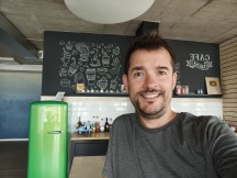 Selfie samples - f/2.4, ISO 125, 1/50s - Poco F6 Pro review