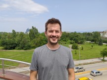 Daylight samples, main camera (1x), Photo mode - f/1.6, ISO 50, 1/2227s - Poco F6 Pro review