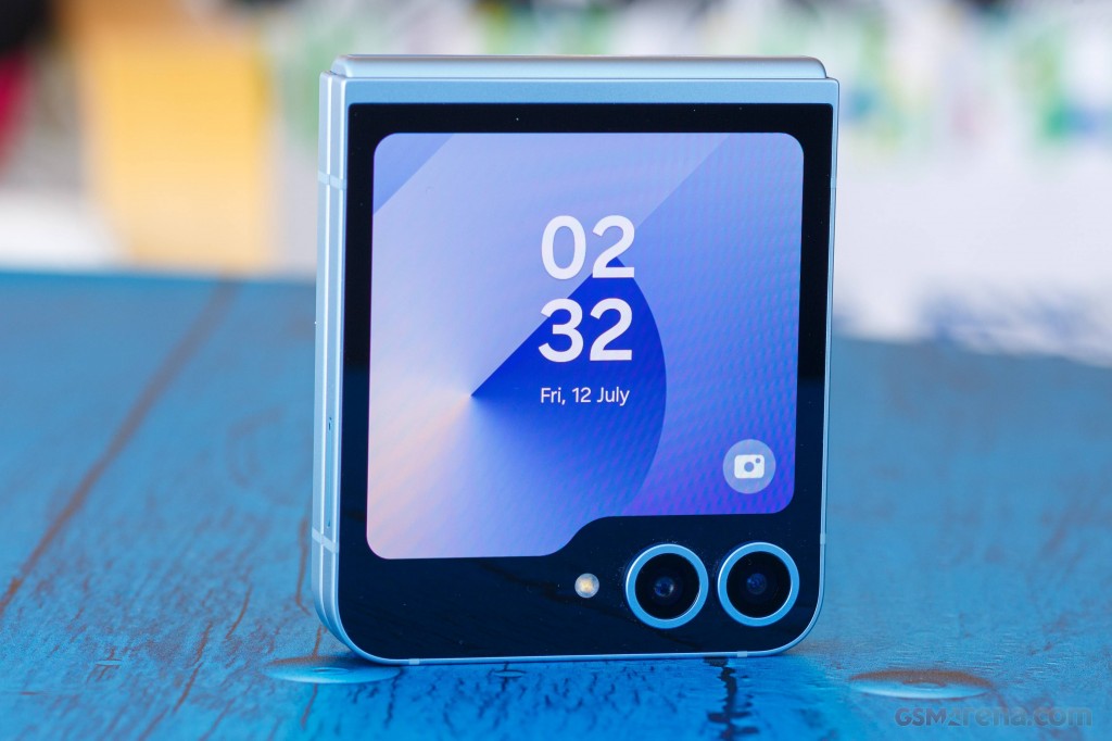 Samsung Galaxy Z Flip6