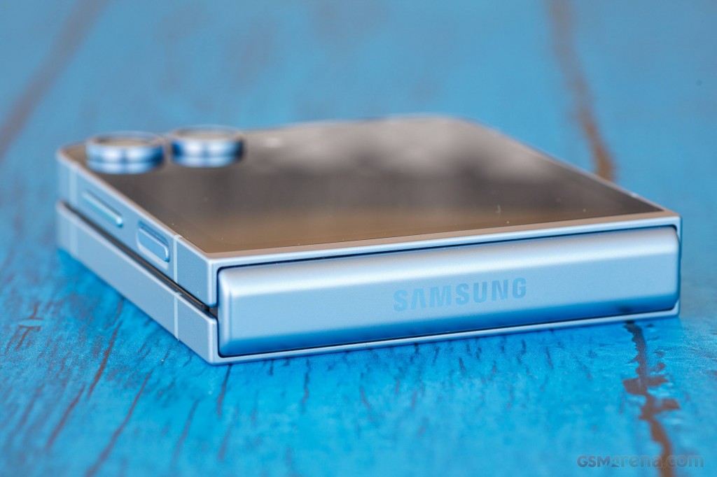 Samsung Galaxy Z Flip6