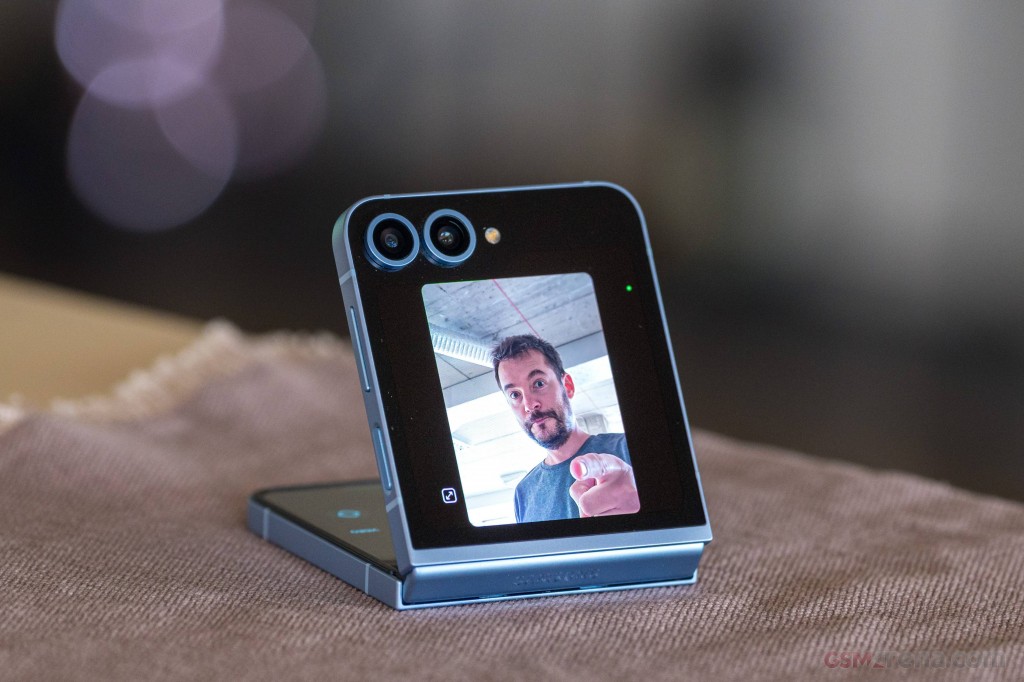 Samsung Galaxy Z Flip6