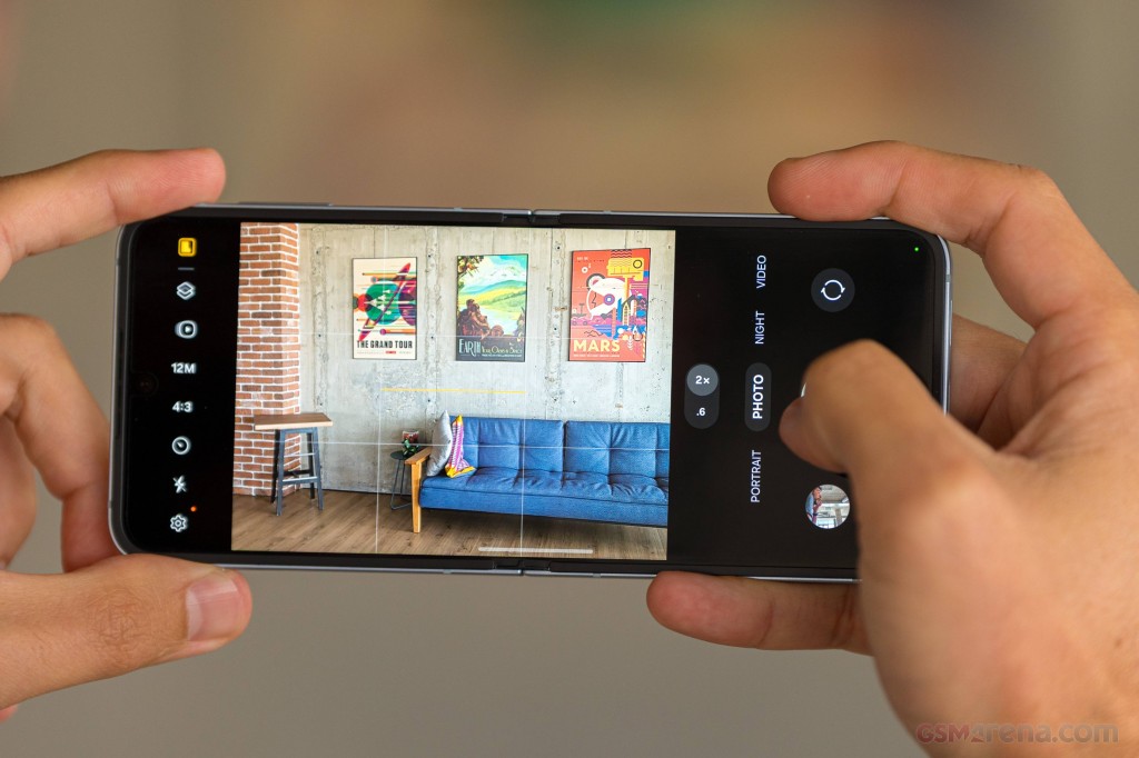 Samsung Galaxy Z Flip6