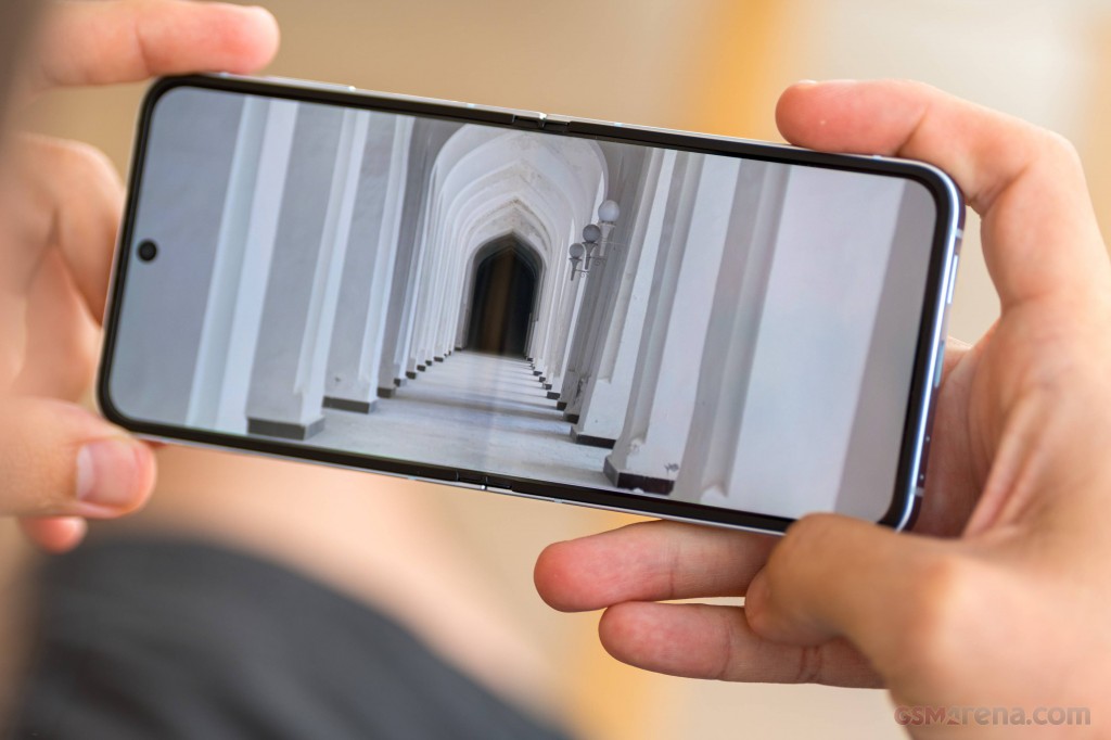 Samsung Galaxy Z Flip6