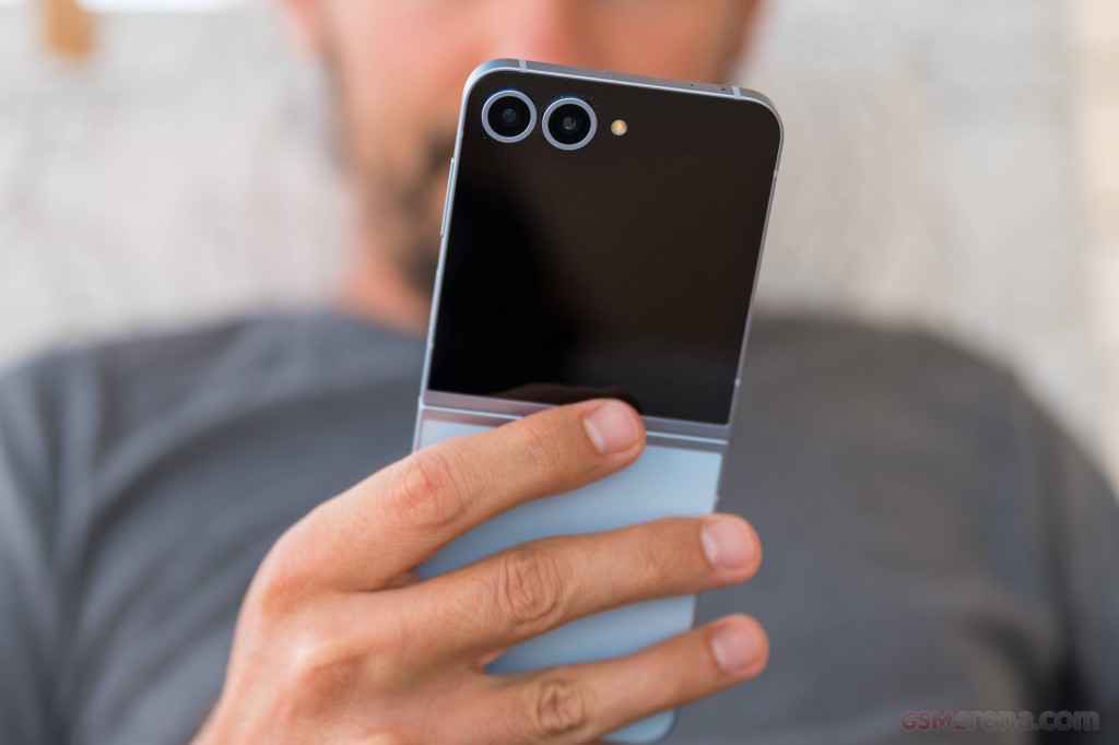 Samsung Galaxy Z Flip6