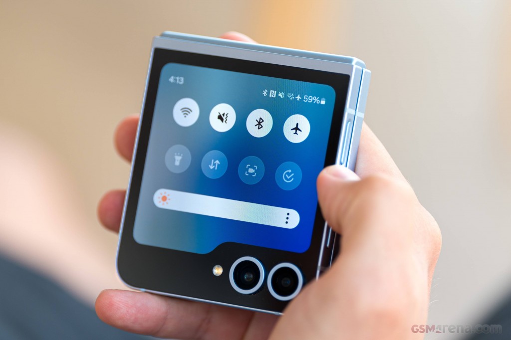 Samsung Galaxy Z Flip6