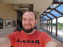 Selfie camera - f/2.0, ISO 64, 1/320s - Sony Xperia 1 VI review