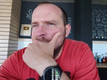 Selfie camera - f/2.0, ISO 160, 1/50s - Sony Xperia 1 VI review