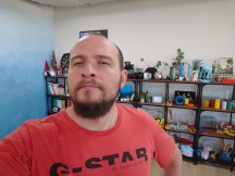 Selfie camera - f/2.0, ISO 200, 1/60s - Sony Xperia 1 VI review