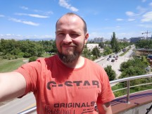 Selfie camera - f/2.0, ISO 64, 1/2000s - Sony Xperia 1 VI review