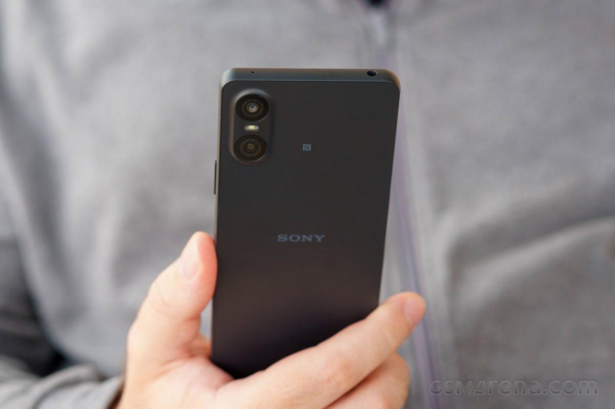 Sony Xperia 10 VI review: Design, build quality, handling