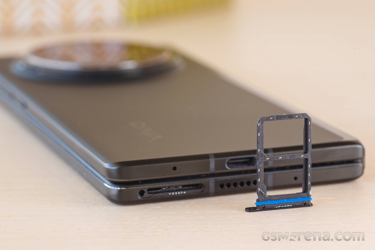 vivo X Fold3 Pro review: Design, build quality, handling