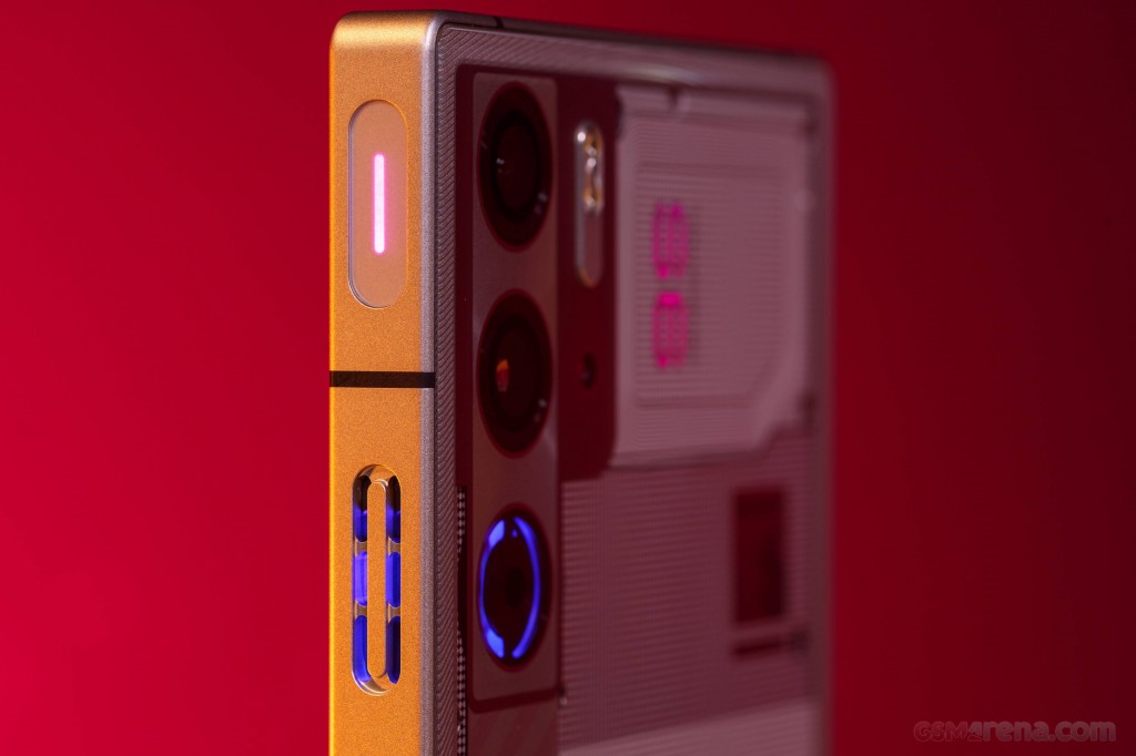 ZTE nubia RedMagic 9S Pro pictures, official photos