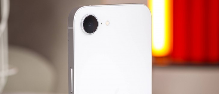 Apple iPhone 16e review: Software, connectivity, performance