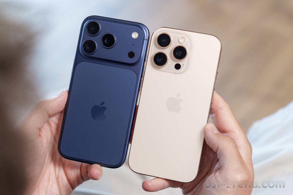 iPhone 17 Pro (left) next to iPhone 16 Pro