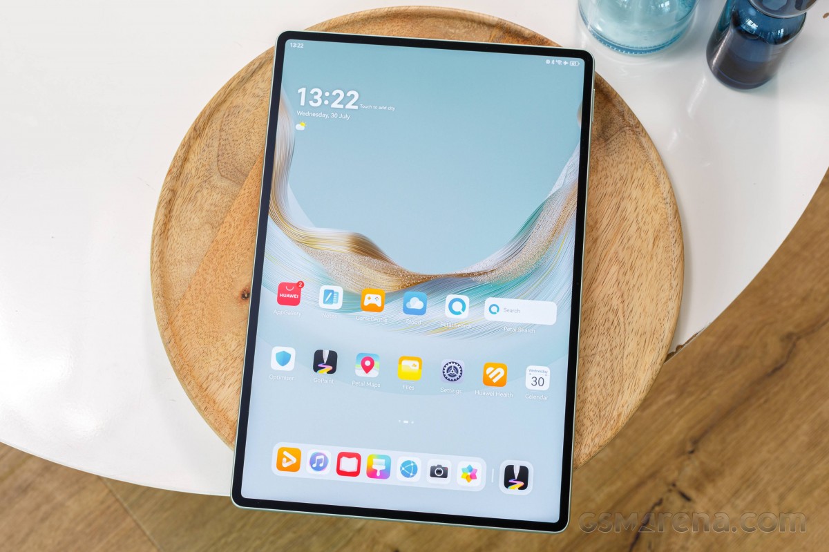 Huawei MatePad Pro 12.2 (2025) review: Design, build quality, handling