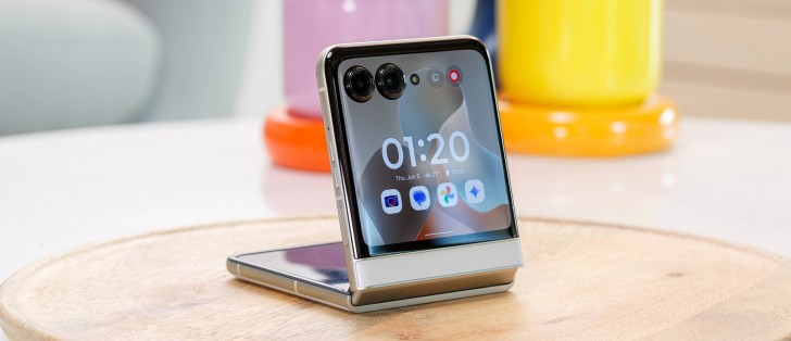 Motorola Razr 2025/Razr 60 review: Software, performance