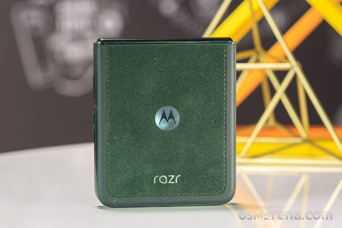 Motorola Razr 60 Ultra review: Design, build quality, handling