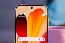 Earpiece slit - Poco F8 Ultra review