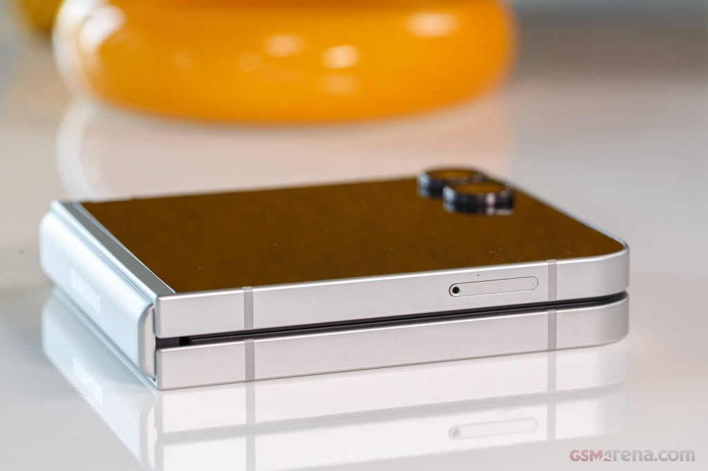 Samsung Galaxy Z Flip7 FE