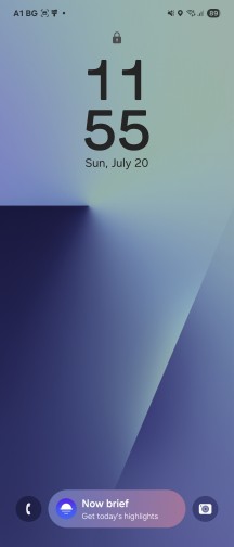 One UI basics on the main screen - Samsung Galaxy Z Flip7 review