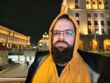 vivo V50: 12.5MP selfie camera low-light samples - f/2.0, ISO 6806, 1/20s - Vivo V50 review