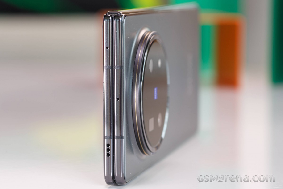 vivo X Fold5 review: Design, build quality, handling