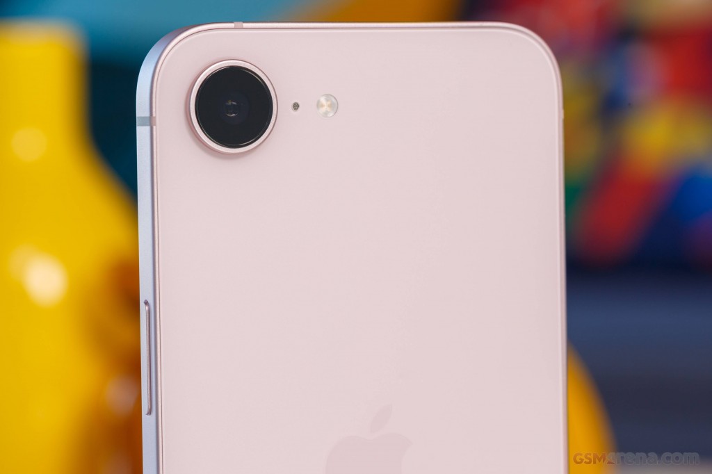 Apple iPhone 17e