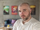 Human subjects, main camera (2x): Portrait mode - 50mm, f/4.5, ISO 320, 1/100s (4096x3072px) - Oppo Reno15 review