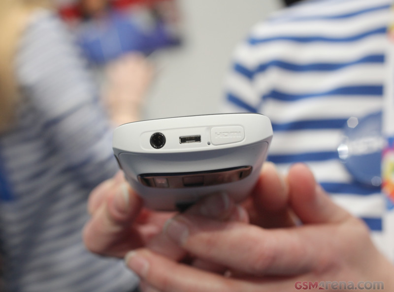 gsmarena_009.jpg