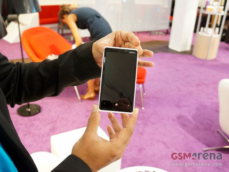 gsmarena_010.jpg